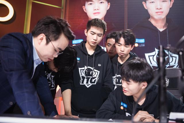 XLG Esports 在 VCT 2025： 中国第二阶段中以战胜 Wolves Esports 获得第二场胜利；